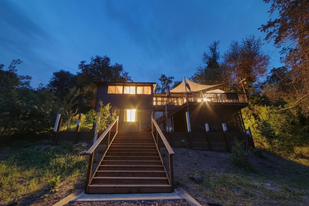 Rivers Breeze Relaxing Riverside Cabin With Private Suite Kayaks ヒールズバーグ エクステリア 写真