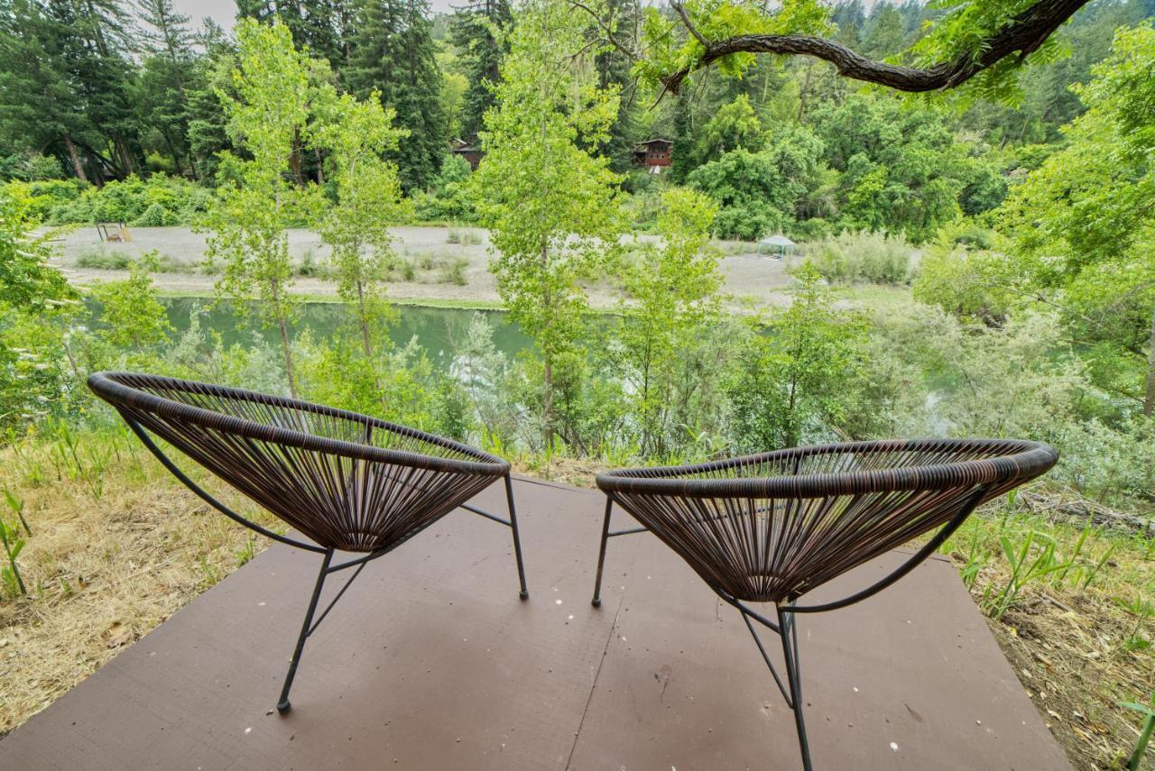 Rivers Breeze Relaxing Riverside Cabin With Private Suite Kayaks ヒールズバーグ エクステリア 写真